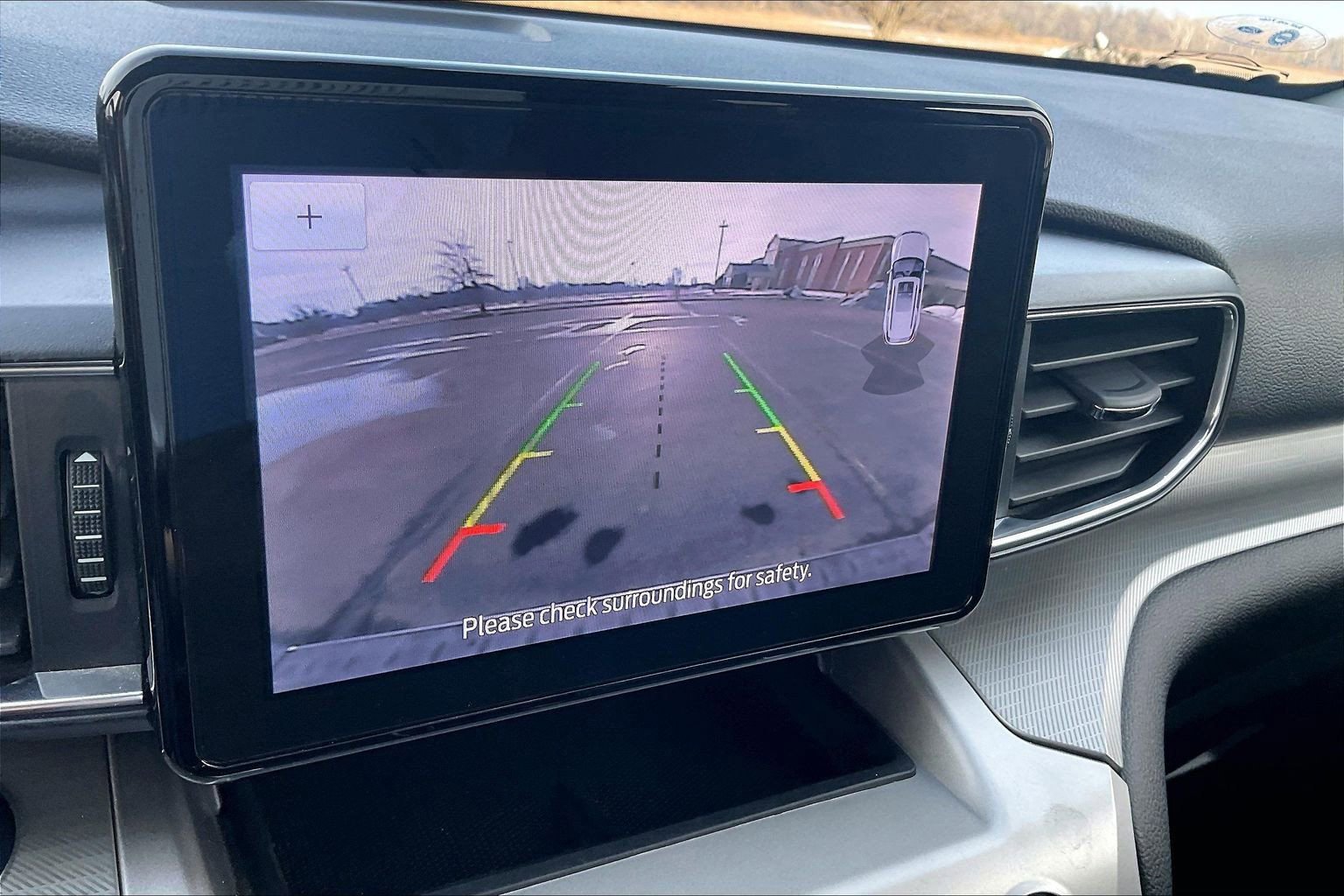 Certified 2022 Ford Explorer XLT w/ Equipment Group 202A image 25