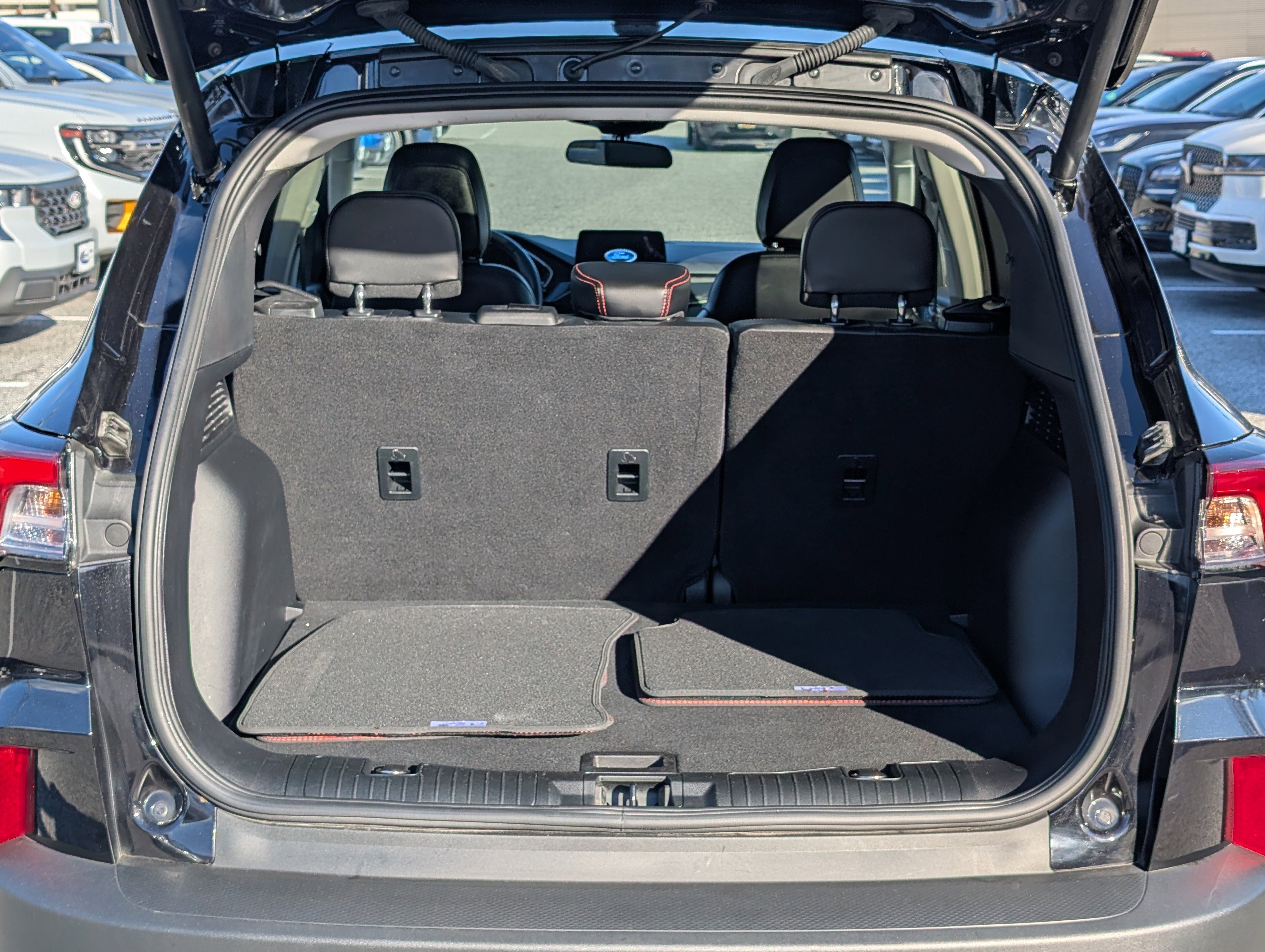 Certified 2022 Ford Escape SEL w/ SEL Stealth AWD Package image 14