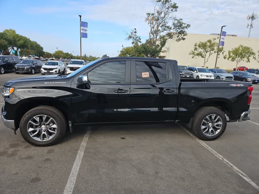 Used 2026 Chevrolet Silverado 1500 LT AWD/4WD image 4