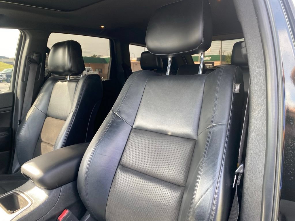 Used 2020 Jeep Grand Cherokee Altitude AWD/4WD image 11