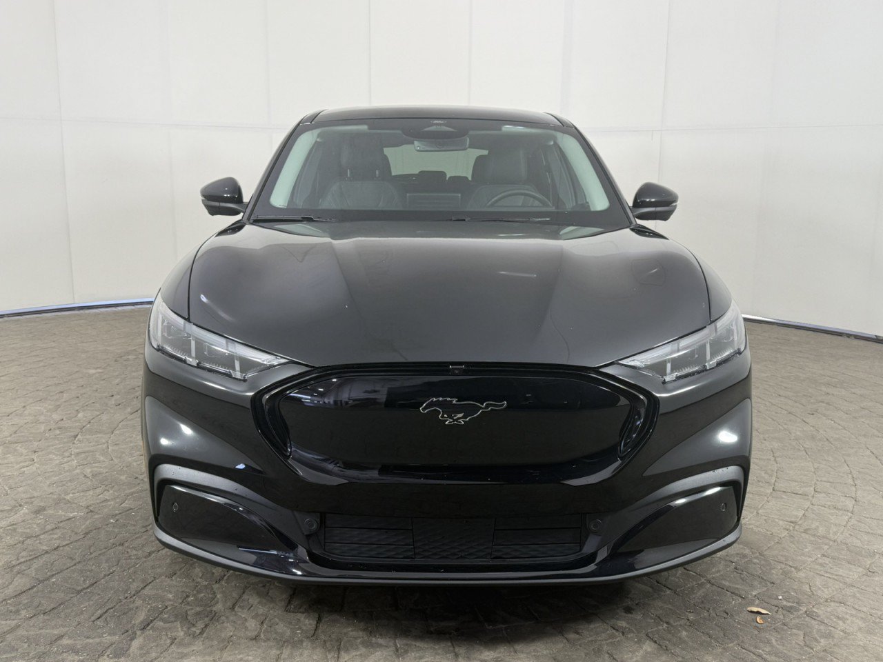 Certified 2025 Ford Mustang Mach-E Premium AWD/4WD image 2