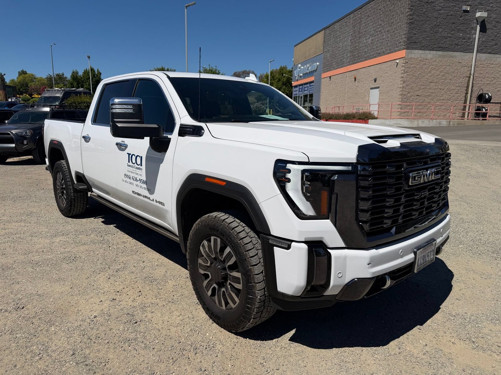 Used 2024 GMC Sierra 3500 Denali Ultimate AWD/4WD image 7