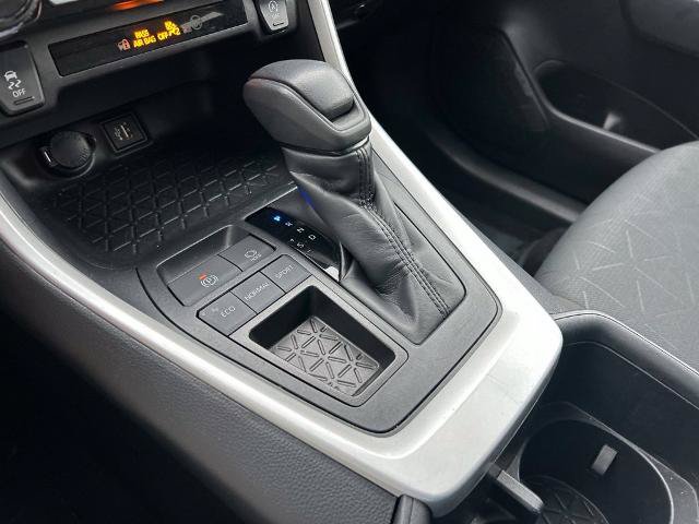 Used 2025 Toyota RAV4 XLE FWD image 35