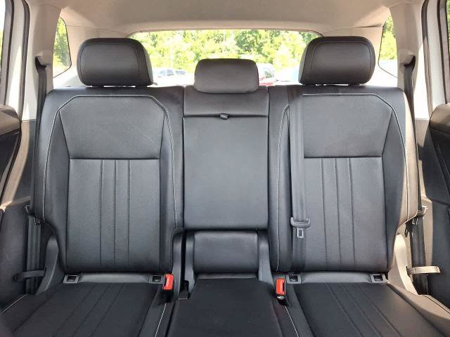 Used 2024 Volkswagen Tiguan SE AWD/4WD image 13