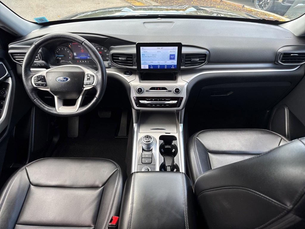 Certified 2022 Ford Explorer XLT w/ Equipment Group 202A image 25