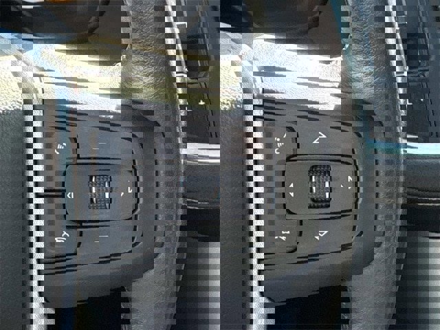 Used 2021 GMC Yukon SLT w/ SLT Premium Package image 30