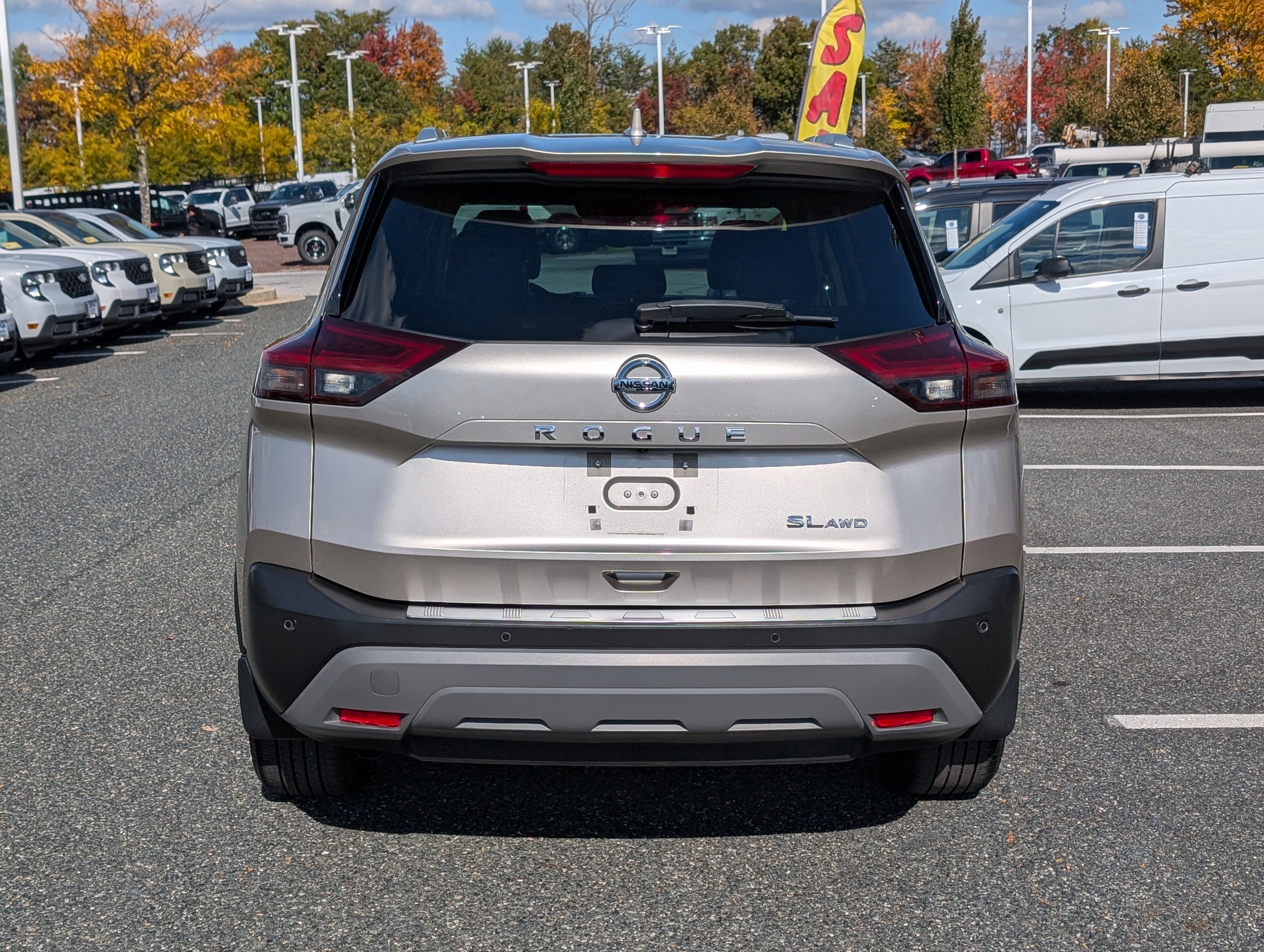 Used 2021 Nissan Rogue SL image 4