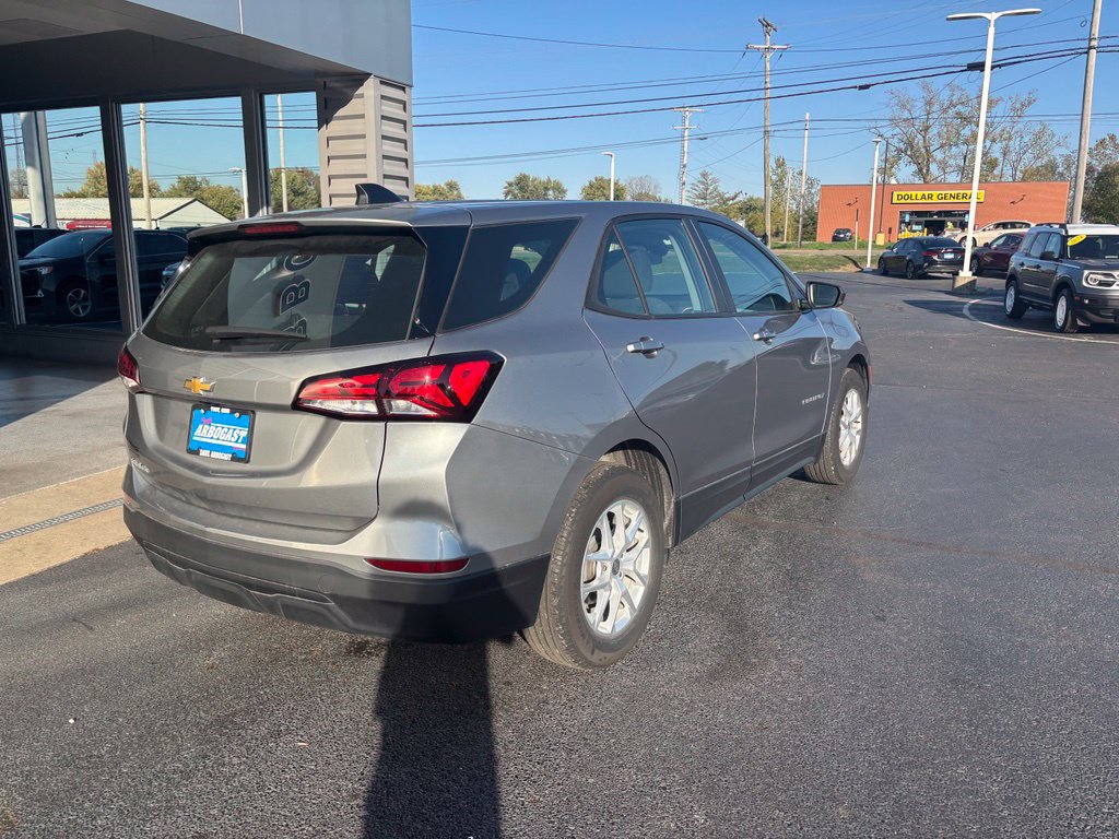 Used 2024 Chevrolet Equinox LS FWD image 4