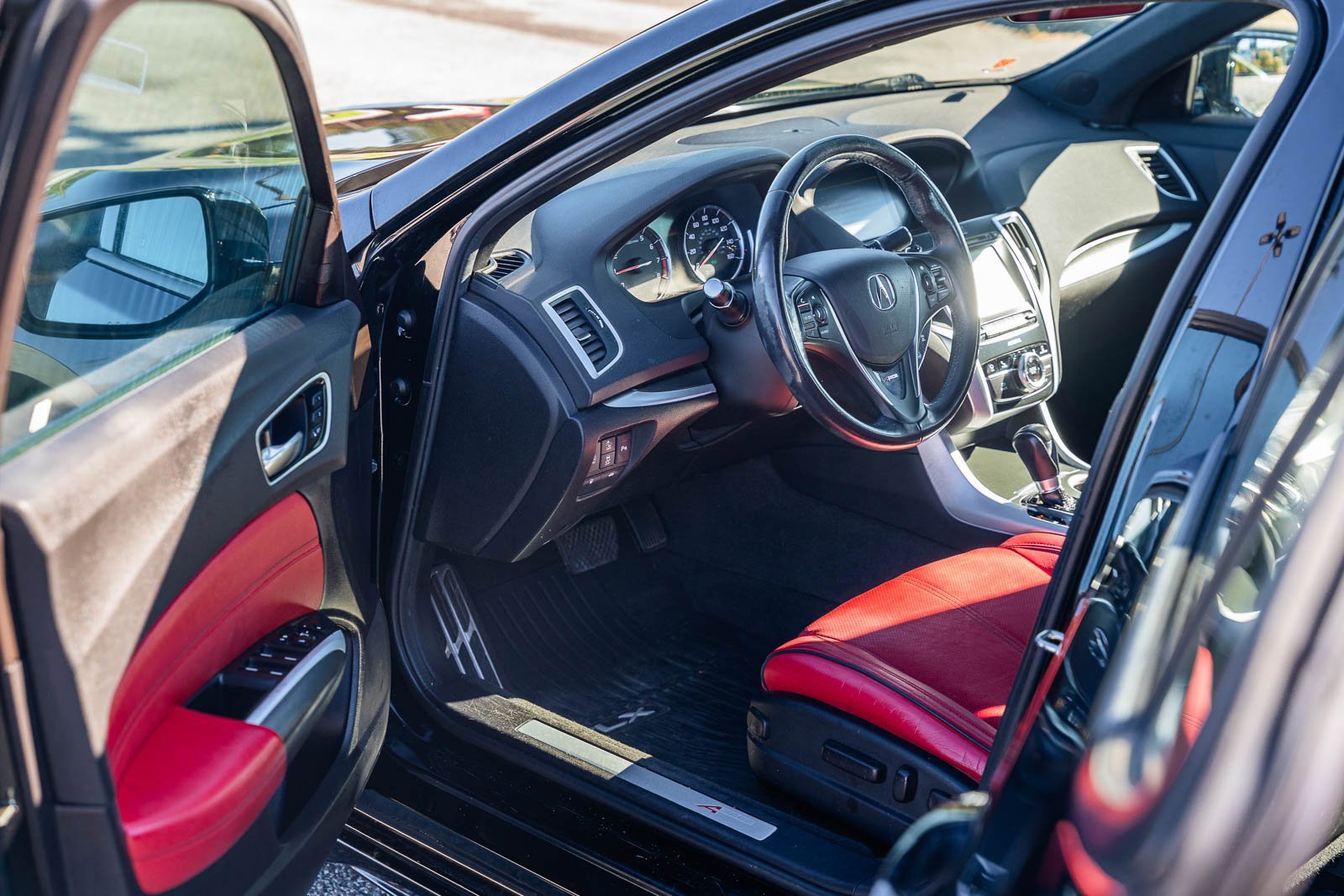 Used 2019 Acura TLX w/ Technology & A-SPEC Pkg image 18