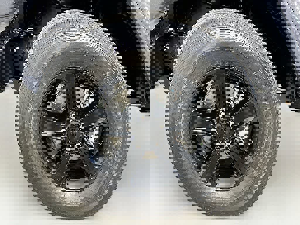 Used 2020 Jeep Wrangler Unlimited Sahara image 11