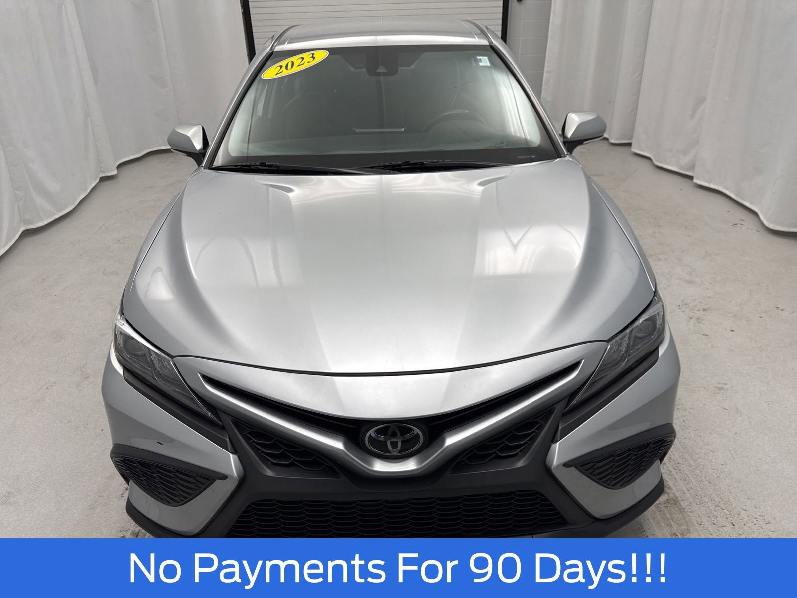 Used 2023 Toyota Camry SE image 6
