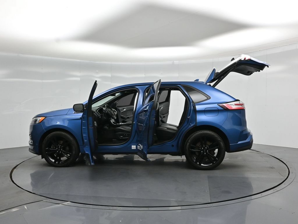 Certified 2019 Ford Edge ST w/ Equipment Group 401A AWD/4WD image 35
