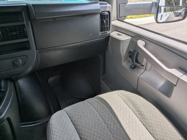 Used 2024 Chevrolet Express 3500 LS RWD image 17