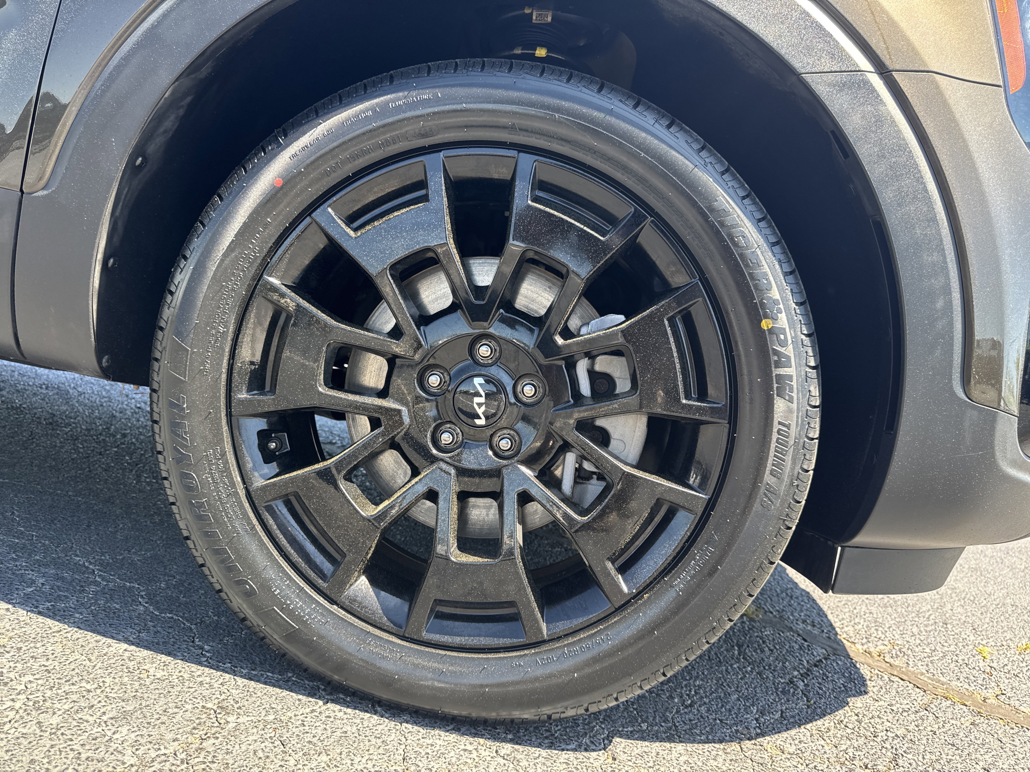 Used 2022 Kia Telluride EX w/ EX Premium Package image 16