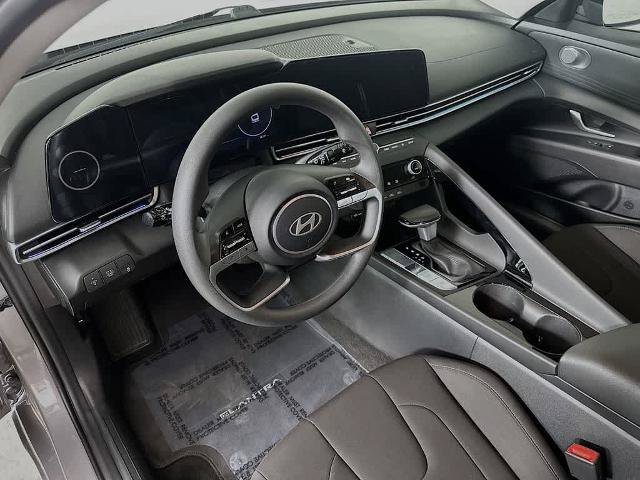 Used 2024 Hyundai Elantra Blue FWD image 2