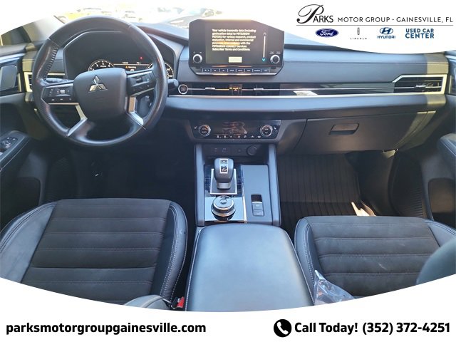 Used 2022 Mitsubishi Outlander SE image 10