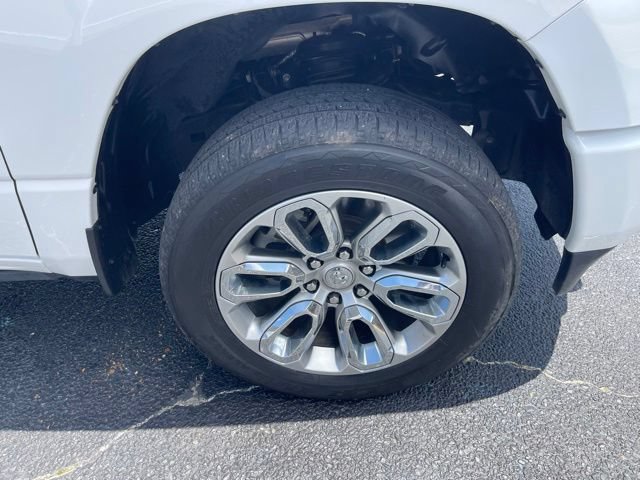 Used 2023 RAM 1500 Laramie AWD/4WD image 10
