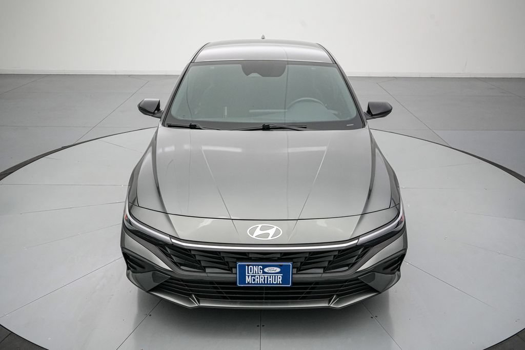 Used 2025 Hyundai Elantra Sport FWD image 9