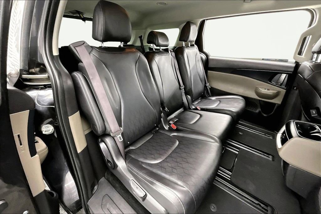 Used 2025 Kia Carnival LXS image 27