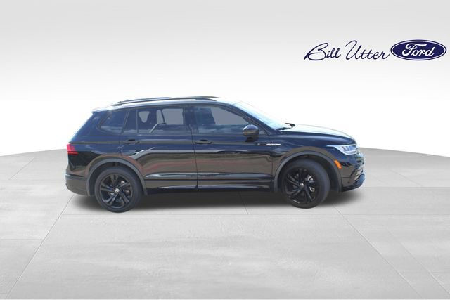 Used 2024 Volkswagen Tiguan SE R-Line FWD image 4