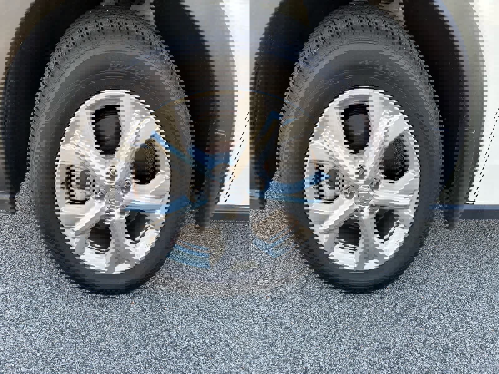 Used 2023 Honda HR-V LX image 6