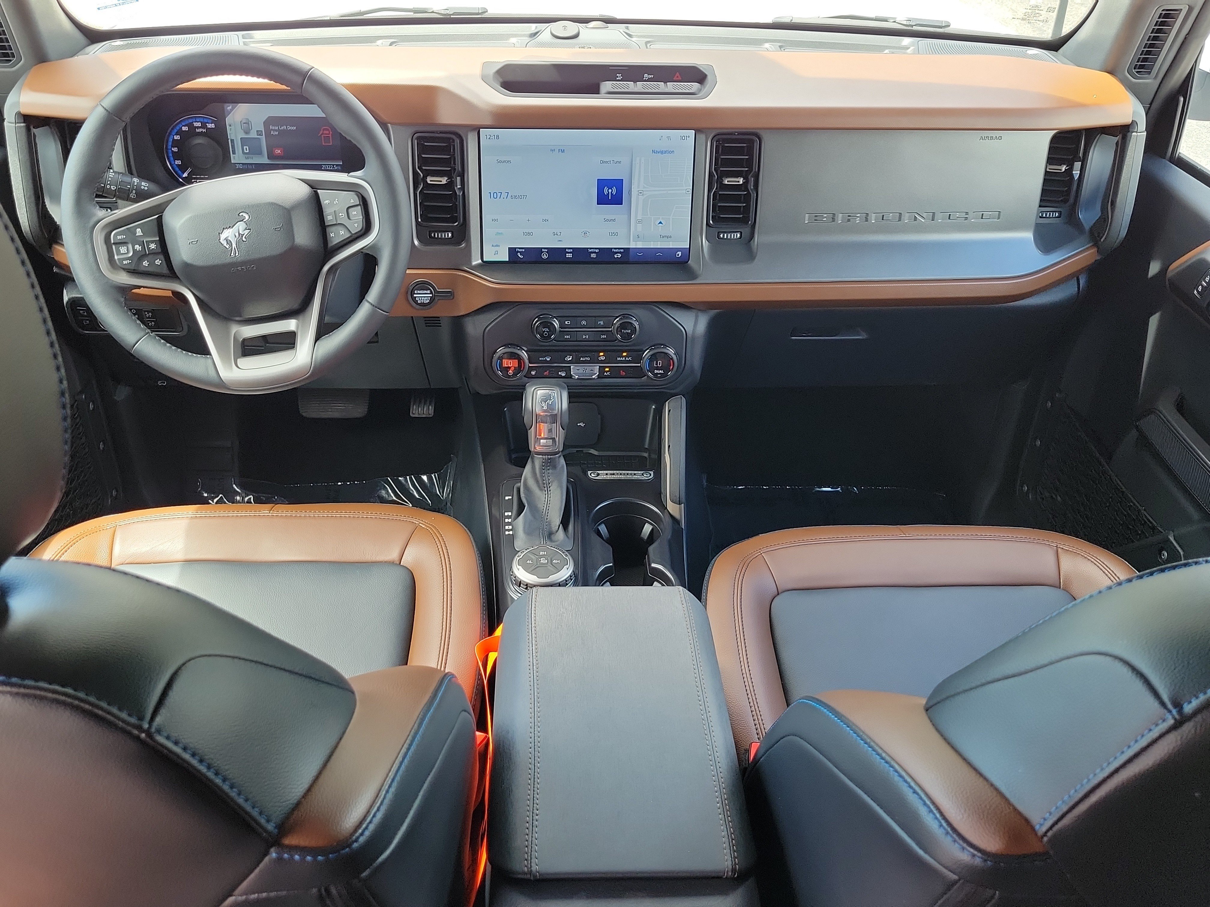 Certified 2024 Ford Bronco Outer Banks AWD/4WD image 14