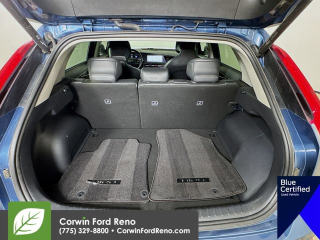 Used 2023 Kia Niro SX Touring image 32