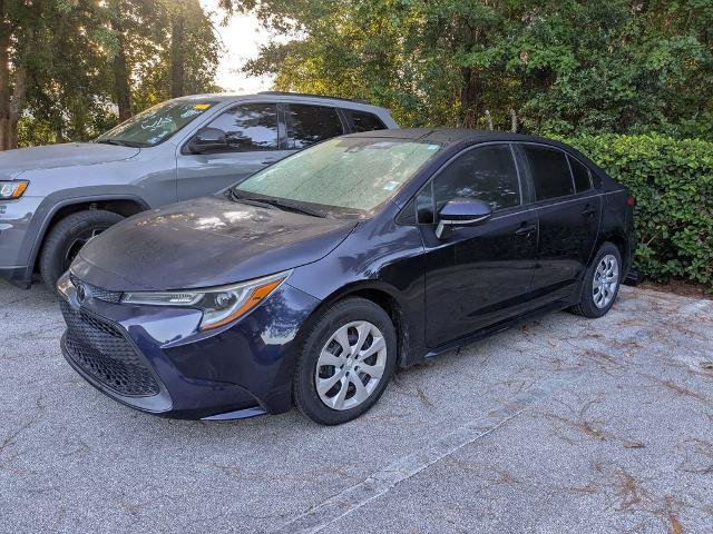 Used 2022 Toyota Corolla LE FWD image 3