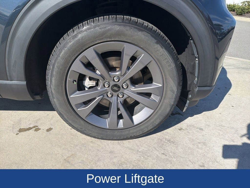 Certified 2022 Ford Explorer XLT w/ Equipment Group 202A image 12