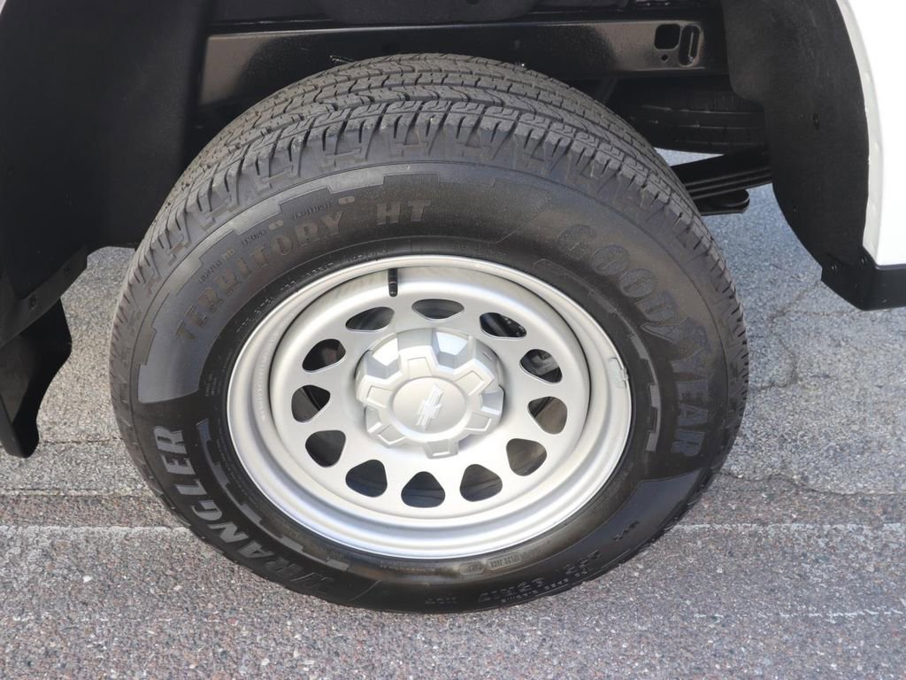 Used 2023 Chevrolet Colorado W/T image 15