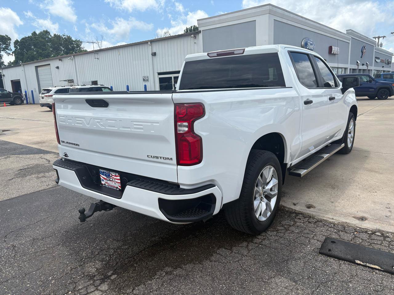 Used 2020 Chevrolet Silverado 1500 Custom w/ Custom Value Package image 12