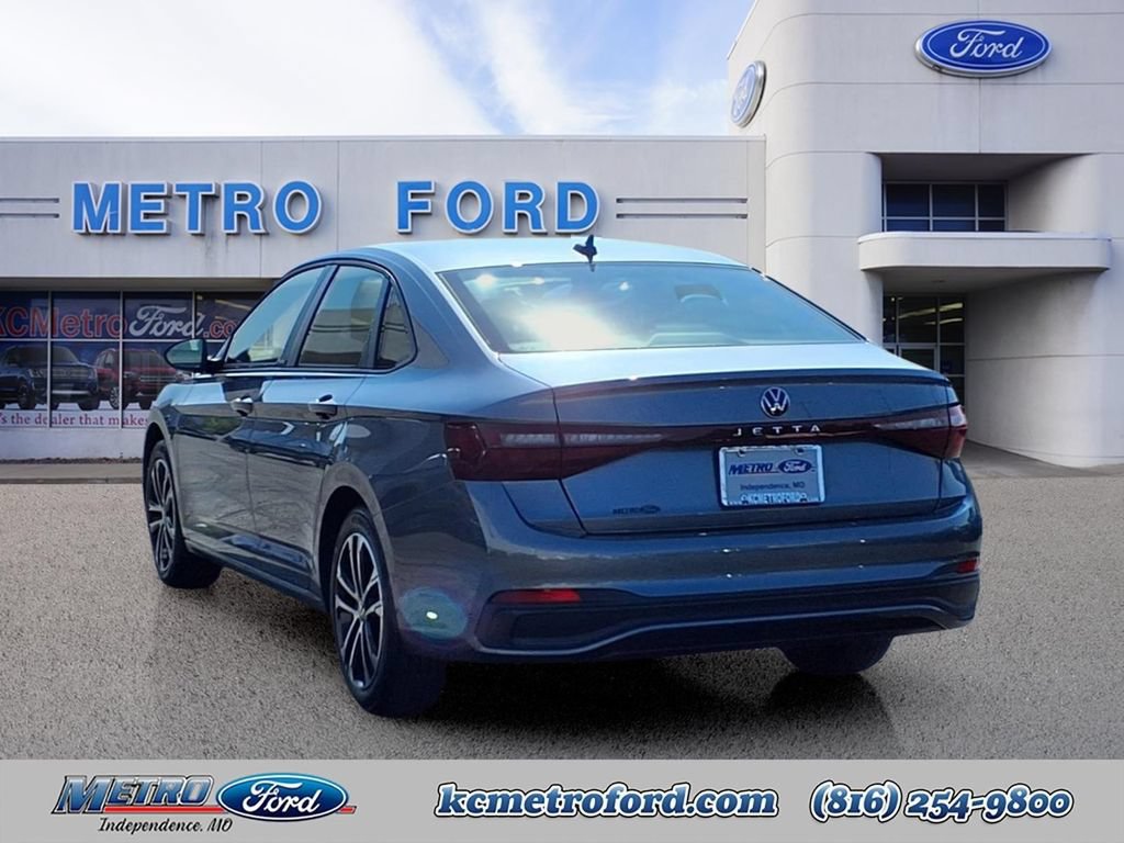 Used 2025 Volkswagen Jetta Sport FWD image 5