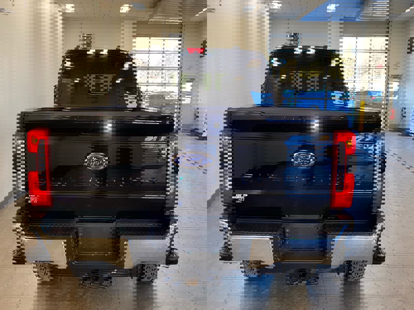 Certified 2025 Ford F350 Lariat w/ Lariat Ultimate Package image 6