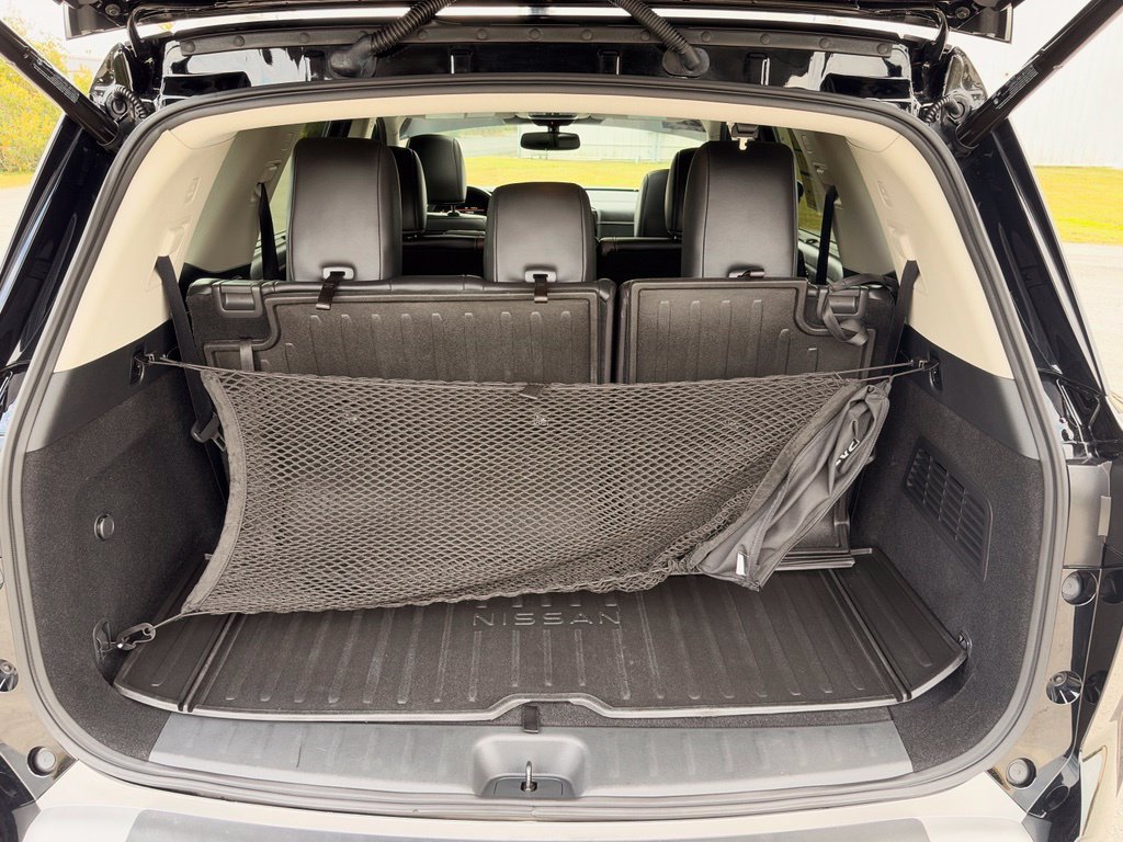 Used 2022 Nissan Pathfinder Platinum w/ Cargo Package FWD image 28