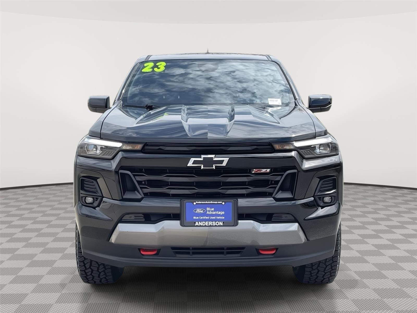Used 2023 Chevrolet Colorado Z71 w/ Advanced Trailering Package AWD/4WD image 4