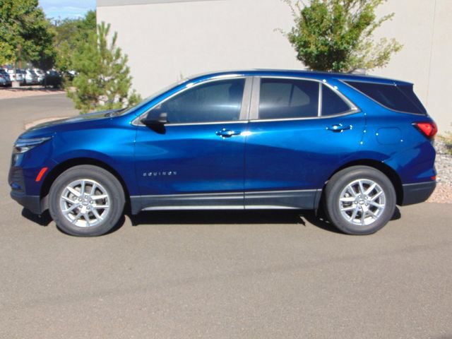 Used 2022 Chevrolet Equinox LS w/ LS Convenience Package AWD/4WD image 3