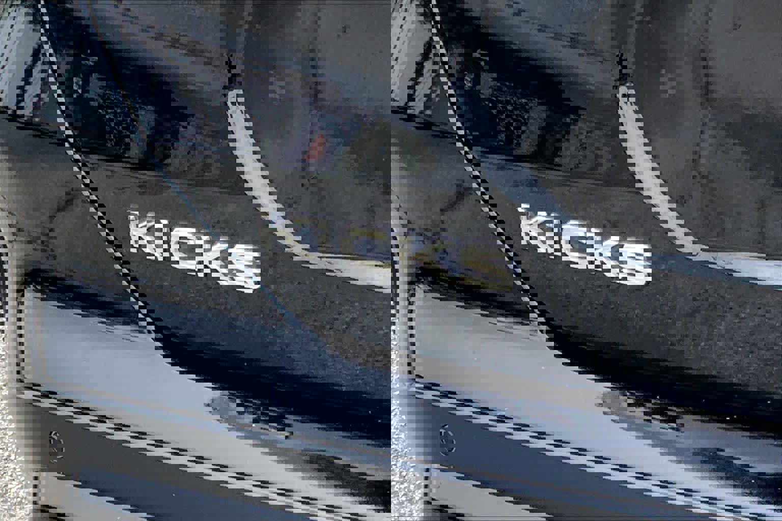 Used 2023 Nissan Kicks SV image 27