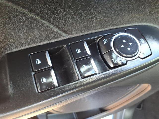 Certified 2022 Ford Escape SE w/ Cold Weather Package image 17