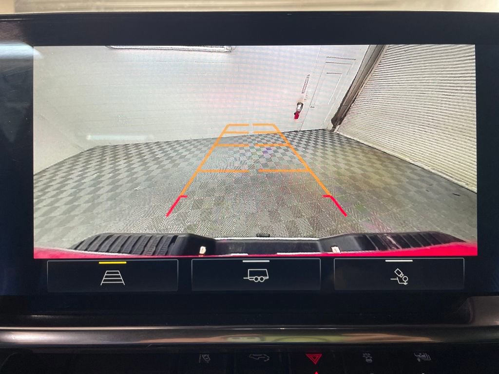 Used 2025 Chevrolet Silverado 2500 LT w/ Leather Package image 27