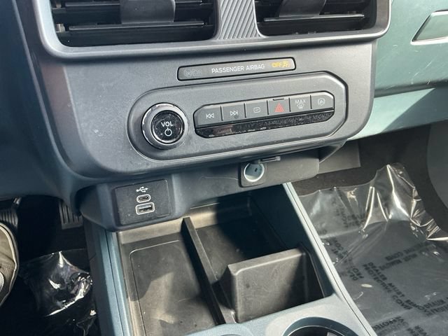 Certified 2025 Ford Maverick XL FWD image 23