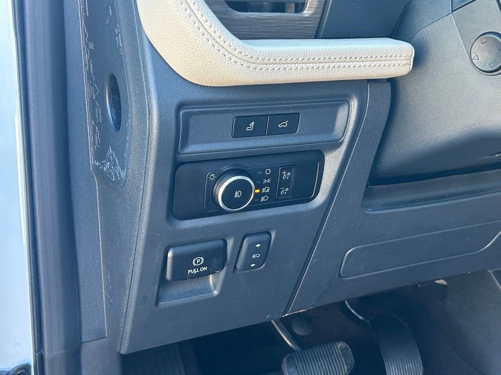 Certified 2023 Ford Expedition Limited image 36