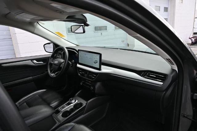 Certified 2024 Ford Escape Platinum AWD/4WD image 21