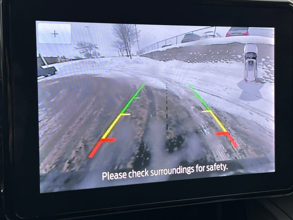 Certified 2022 Ford Explorer XLT w/ Equipment Group 202A image 29