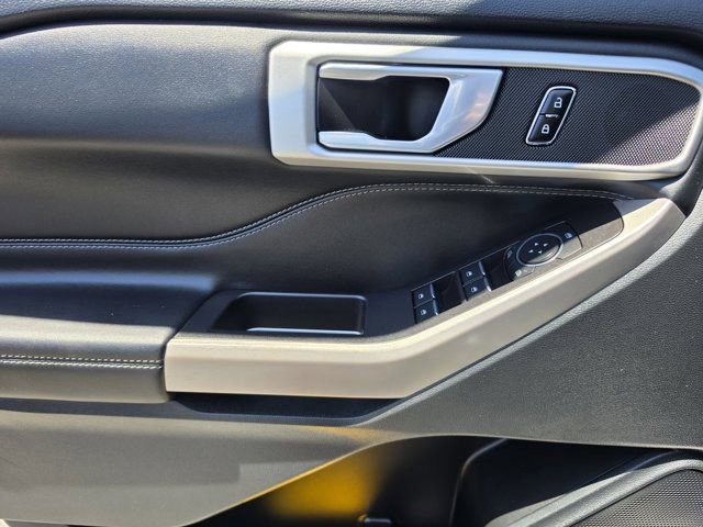 Certified 2023 Ford Explorer XLT w/ Equipment Group 202A RWD image 15