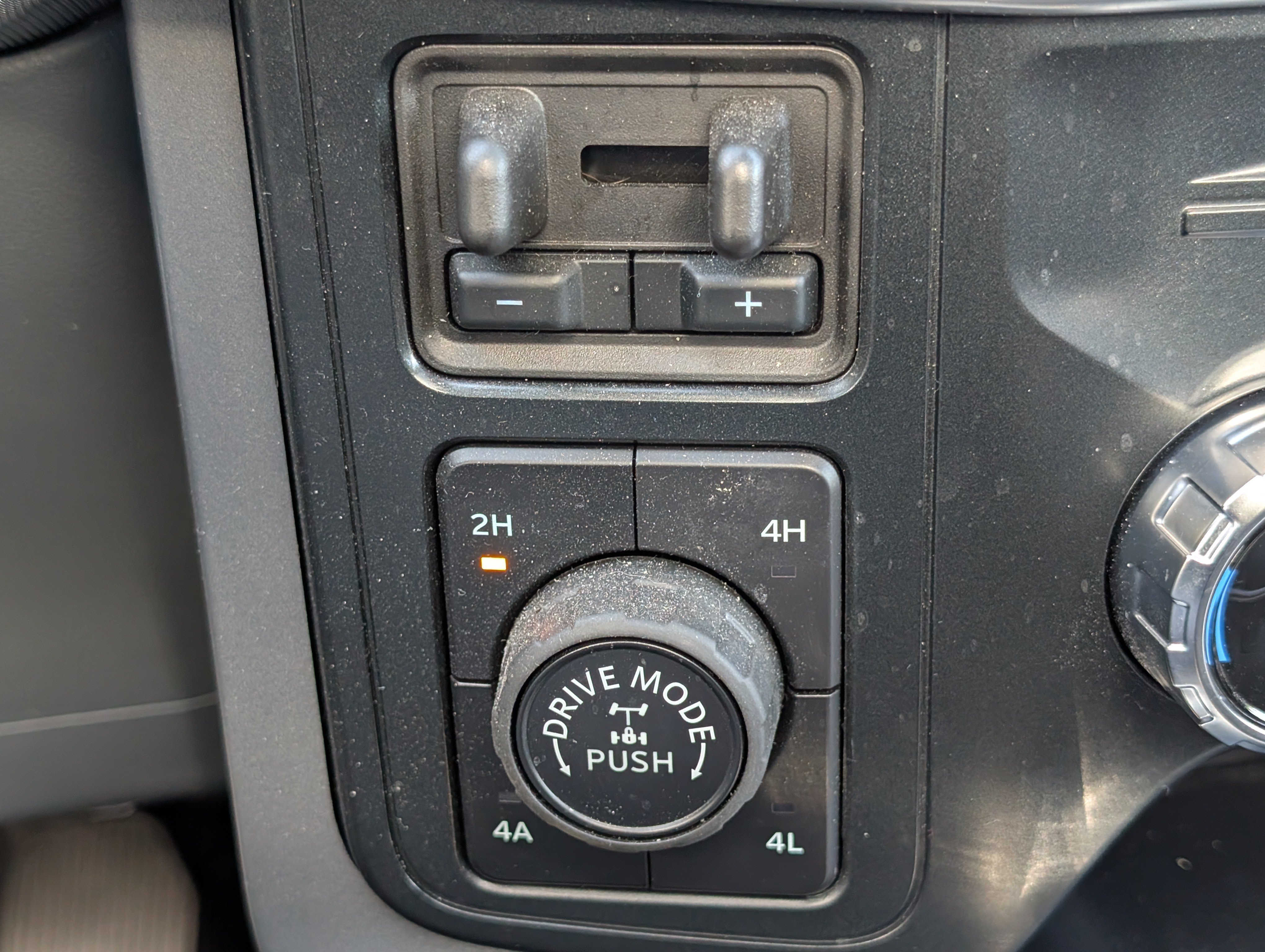 Certified 2025 Ford F150 Lariat w/ Equipment Group 501A Mid AWD/4WD image 28
