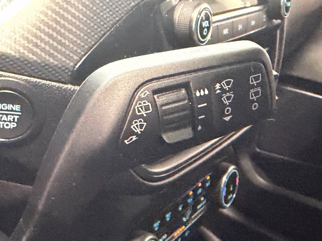 Certified 2025 Ford Escape ST-Line FWD image 28