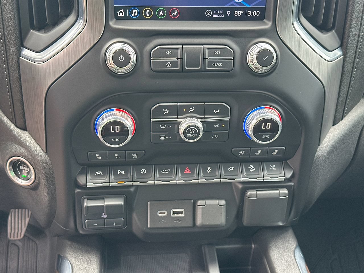 Used 2021 GMC Sierra 1500 Denali w/ Denali Ultimate Package AWD/4WD image 32