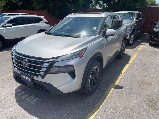 Used 2024 Nissan Rogue SV w/ SV Premium Package AWD/4WD image 2