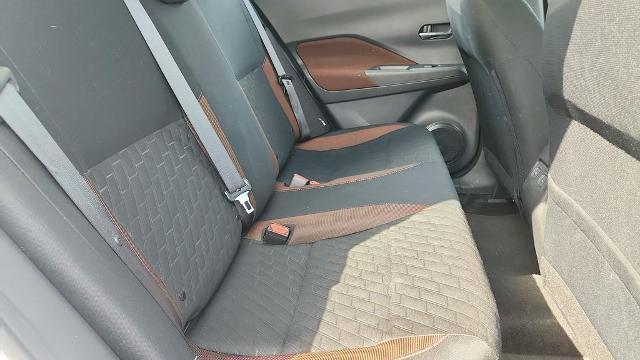 Used 2024 Nissan Kicks SR image 30