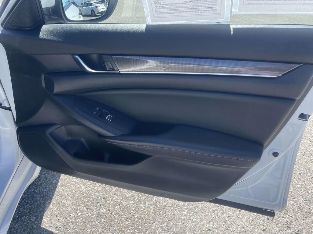 Used 2018 Honda Accord Sport image 26